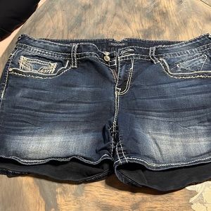 Size 22 Vigoss The New York Shorts